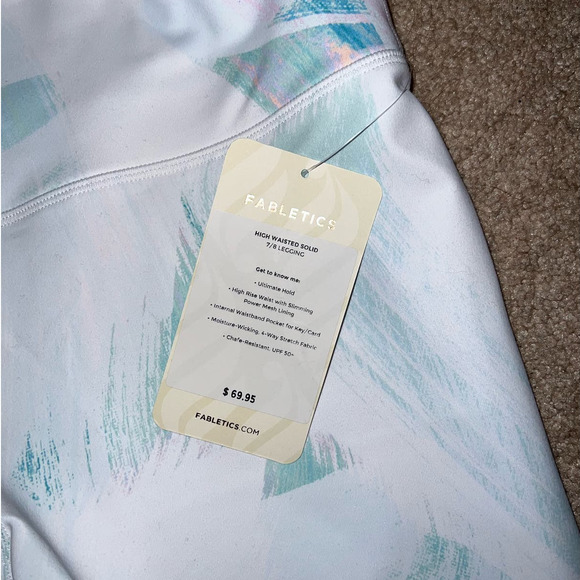New Fabletics High Waisted Solid Print 7/8 Legging size XL - Picture 3 of 6